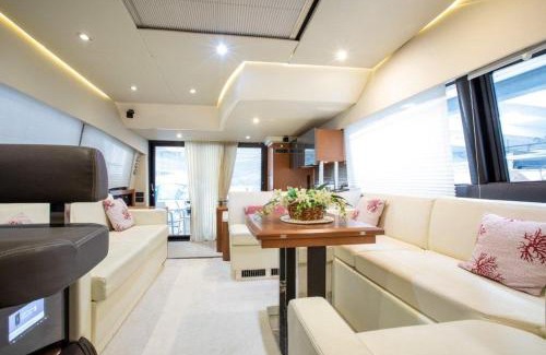 Nettuno Boat Rental | Prestige 500 Fly