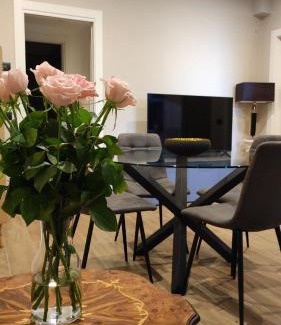 Legnano Apartment | Prestigioso appartamento vicino Milano, Rho fiera, Aeroporto MXP