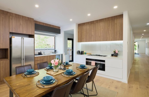 Preston House | Preston Northcote Mod Lux Townhouse 5 bed 5 bath