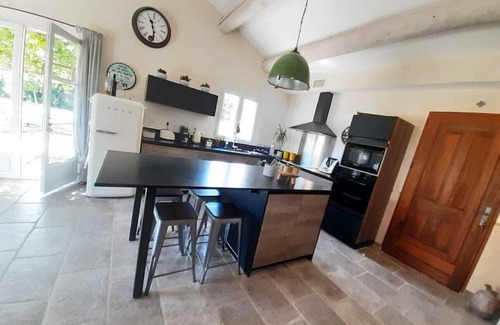 Pernes-les-Fontaines Villa | Pretty and recent single storey villa in the countryside in Provence