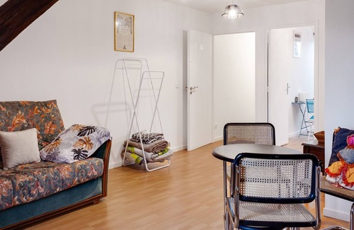 Le Blanc Apartment | Pretty Apartment in Le Blanc near City Centre
