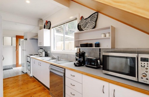 Pretty Beach House | 'Pretty Beach Bay Vista' by Accom Holidays