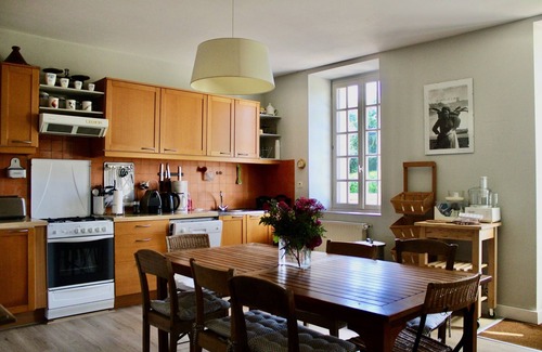 Tregastel Cottage | pretty Breton house near the center of Trégastel