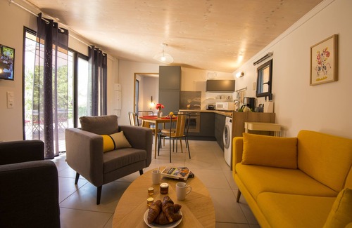 Payzac Cottage | Pretty ecological house with swimming pool 4 people