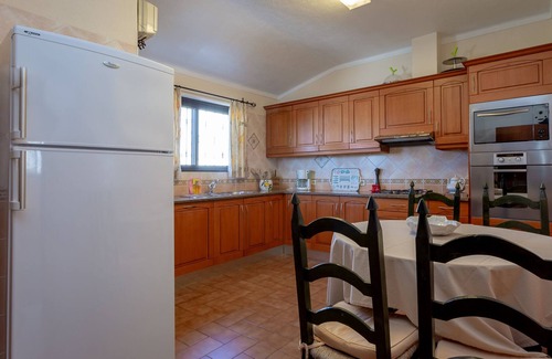 Olhos D'Agua Villa | Pretty house close to the beach and the centre of Olhos D'Agua