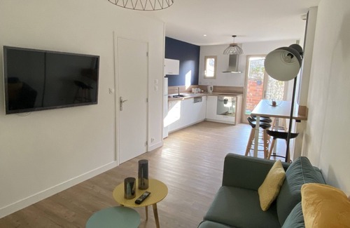 Dol-de-Bretagne House | Pretty town house ideally located 5 minutes' walk from the station.