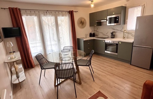 Pierrevert House | Pretty village house, close to shops, bars and restaurants