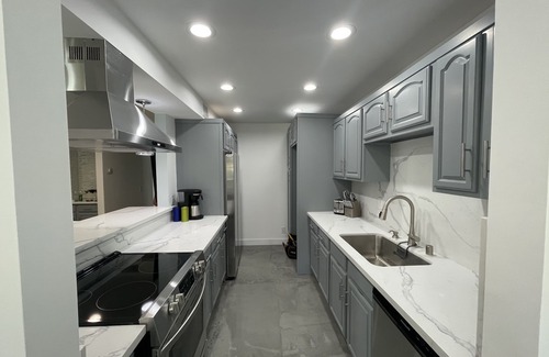 Calabasas Condo | Prime Calabasas location brand new condo with Hillside Views and access to Lake