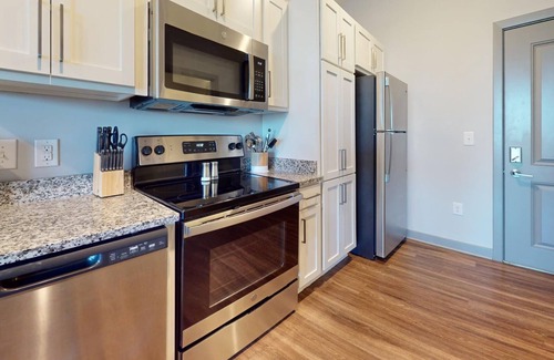 Coliseum Central Apartment | Prime Hampton Location! Modern Studio Living @ Ellipse Urban