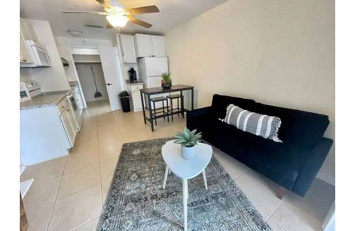 Riviera Isles Apartment | Prime Location! 5min to the Beach/Cruises