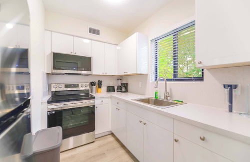East Little Havana Apartment | Prime Location Apartment at Calle Ocho