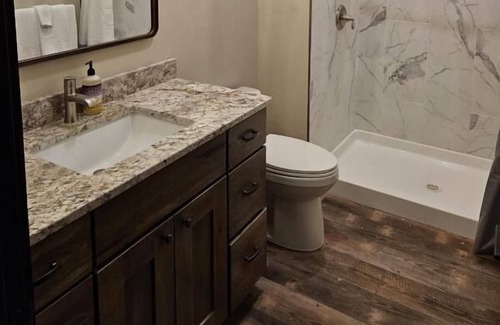 Gardiner House | Prime Location! Heated Pool, Parking, Near North Entrance of Yellowstone Park