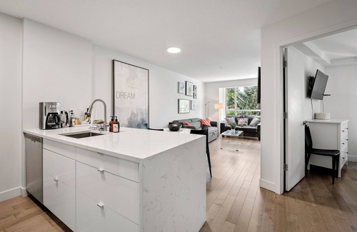 Whistler Condo | Prime Location in Whistler Village - Steps to Gondola - Sleeps 6
