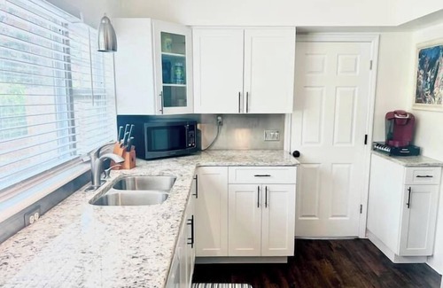 Pinellas Point House | Prime location just minutes to the beaches and downtown St Pete