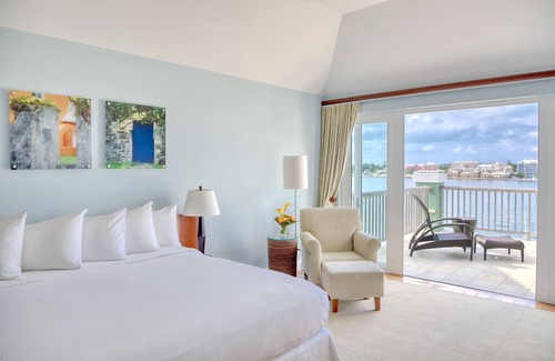 Paget Hotel | Prime Location! Outdoor Pool, FREE Parking, Close to Audubon Bird Sanctuary!
