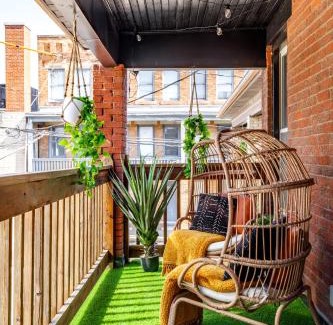 Short North House | Prime Location Top Rated Clean Parking Free!