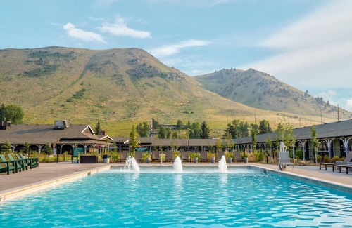 Jackson House | Prime Location! Walk to Town Square Shops & Restaurants, Jackson Hole Rodeo!