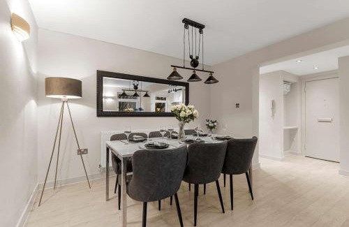 Queen's Park Apartment | Prime Location with Modern Comfort