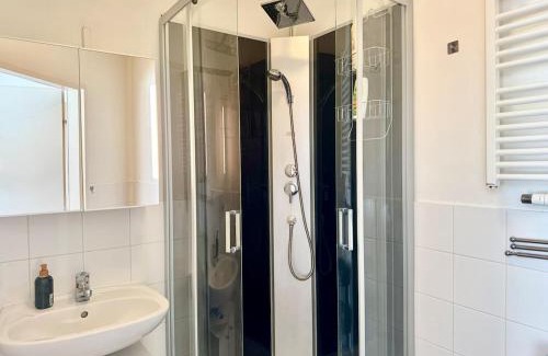 Liesing Apartment | Prime Studio Apartment with Easy Access & Parking