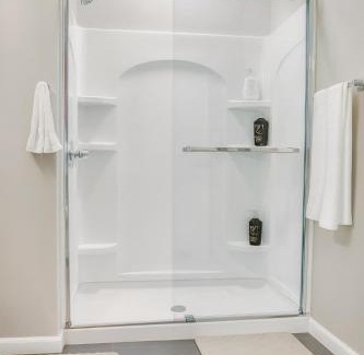 Mill River Apartment | Prime Yale Location WiFi Wooster Square Parking