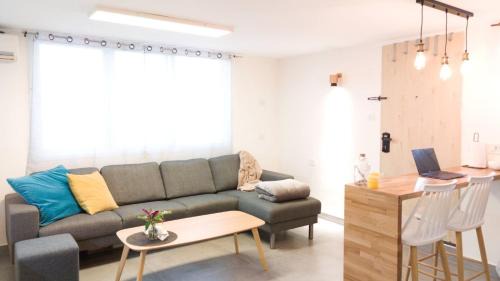 Ashdod Apartment | Primrose Boutique Apartment