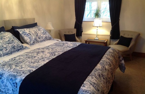 Irstead Bed & Breakfast | Primrose Cottage