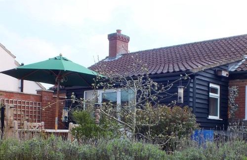East Dereham House | Primroses, Wood Farm