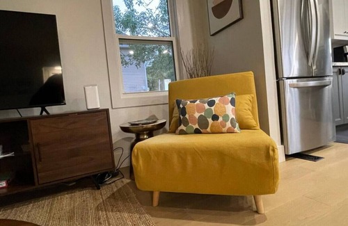 North Port Cottage | Prince Edward County-Enjoy Picton WIne Country