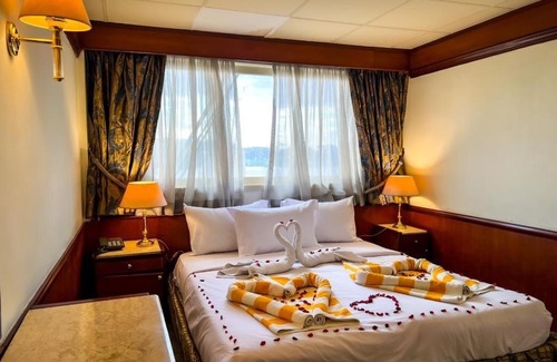 Cairo Boat Rental | Prince Omar