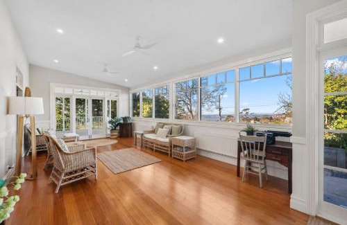 Katoomba House | Prior Lodge
