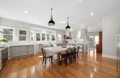 Katoomba House | Prior Lodge