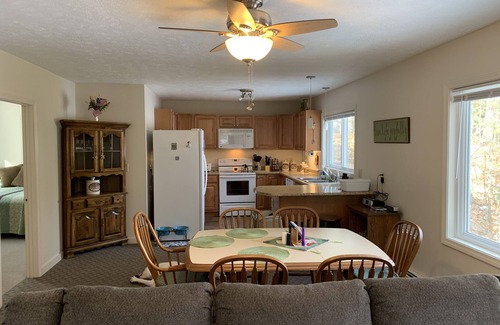 Limerick House | Pristine Lakefront Home on Sokokis Lake