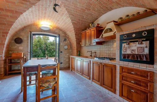 Campli Villa | Private Villa with private pool, hot tub, WIFI, sauna, TV, patio, panoramic view, close to Teramo