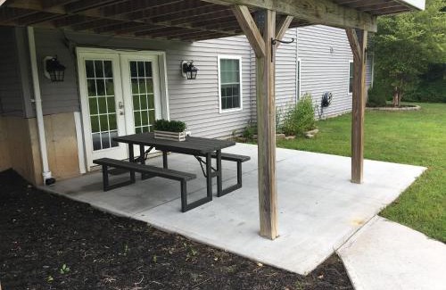 Suffield Apartment | Privacy, entertainment, comfort galore 2 BR LR 1BA Home Theater, Pool Table