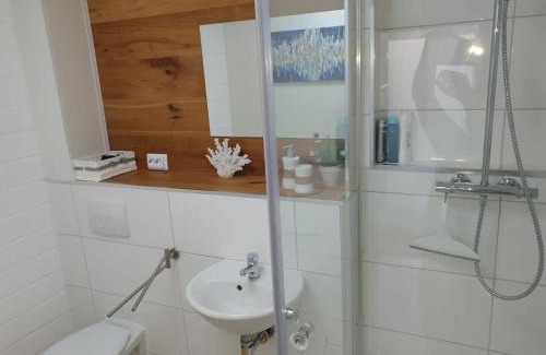 Straelen Apartment | Privat Apartaments , eigene Eigang, eigene Badezimmer, und eigene Küche
