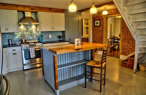 Hamilton Other | Private 18th Century Farmhouse in Virginia Wine Country with Hot Tub
