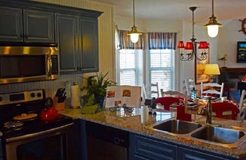 Branson Cottage | Private 2 bedroom - 2 bath cottage in gated resort overlooking Table Rock Lake
