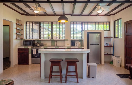Ojochal House | Private 2 bedroom home close to the beach