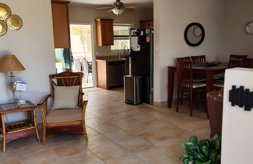 Noord House | Private 3BR Oasis w/Pool & Garden – 1 .1miles to Palm Beach, Ideal for Families