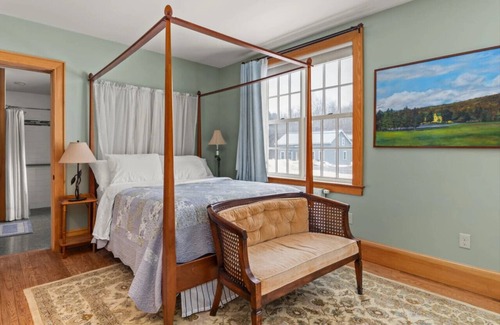 Bread Loaf Bed & Breakfast | Private 6-Room Vermont Inn for Groups – Daily Breakfast & Local Beers and Wines