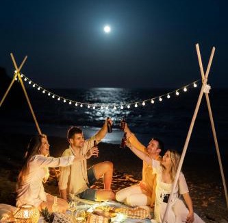 Abu Dhabi City Center Boat Rental | Private Abu Dhabi Island Hopping and Camping