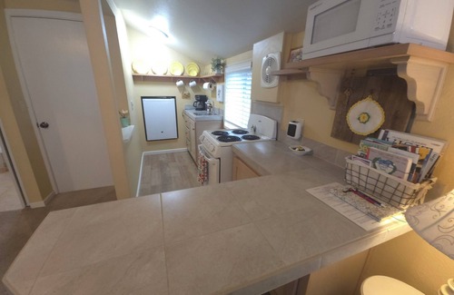 Puyallup House | PRIVATE and PEACEFUL living unit, with a view of Mt. Rainier. Close to downtown.