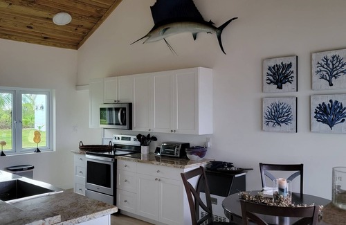 Morgan's Bluff House | PRIVATE and QUIET BEACH-FRONT property with Luxury Accommodations!