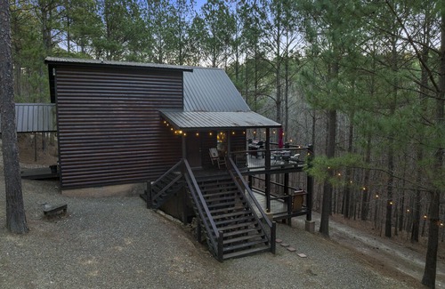 Broken Bow Cabin | Private and Secluded Log Cabin, Hot tub, Grill, Firepit