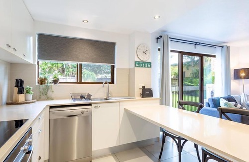 Maroochydore Apartment | Private and tranquil in the heart of Cotton Tree