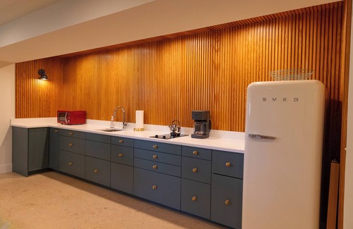Greenbush Apartment | Private Apartment in Third Cliff Scituate Home .Walk to Beach. Pet Friendly