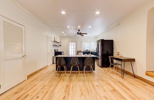 Maple Ridge Apartment | Private Apartment with pool, 5 min to downtown