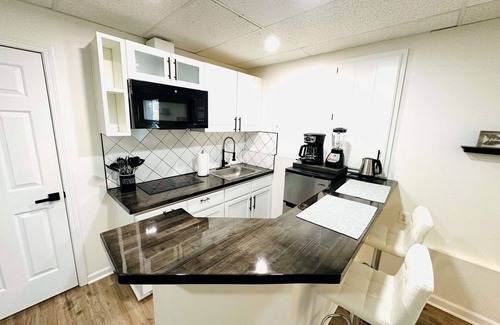 Lawrenceville Apartment | Private Basement Appartment !