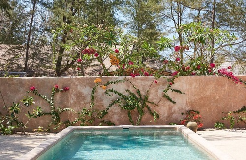Gili Meno House | Private Beachfront Home in Gili with the Best Snorkeling Spot at Your Doorstep