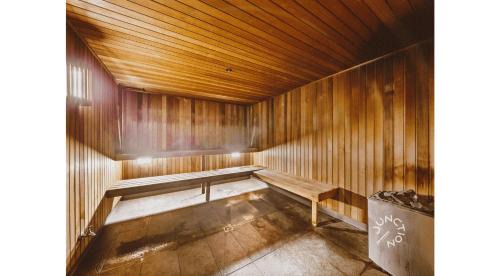 Newstead House | Private Bedroom & Bathroom in an Amazing Shared Brisbane Apartment